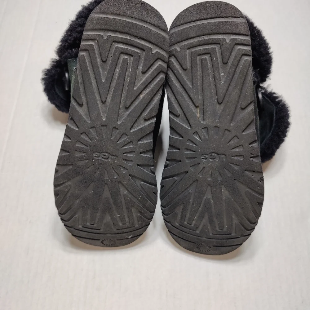 UGG Womens Bailey Button Fur Lined Sheepskin Winter Black Suede Ankle Boots Sz 8